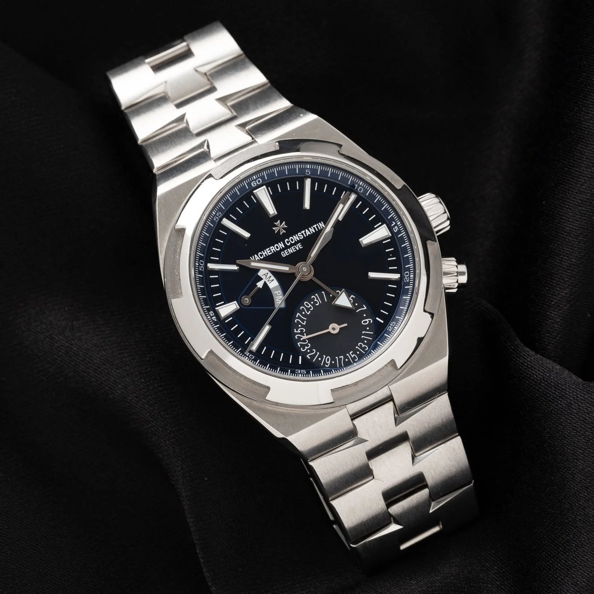 Vacheron Constantin Overseas Ref. 7900V Price & Value ($33,269 FMV 